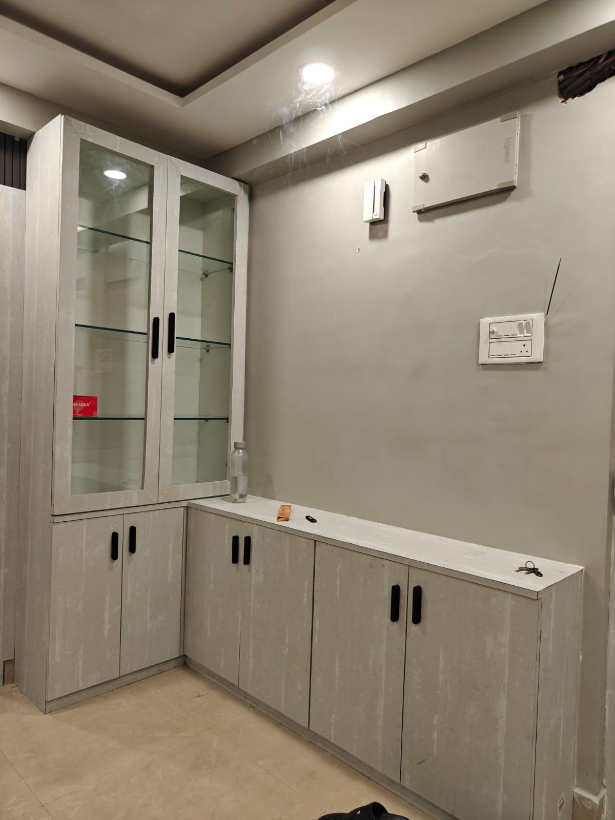 Kitchen cabinet and countertop storage work